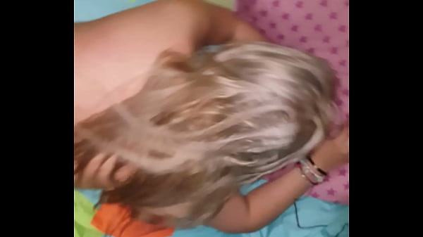 Por el culo le gusta mas