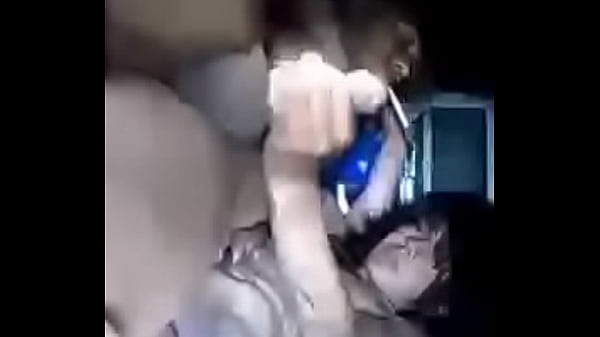 Cojiendo en el camión