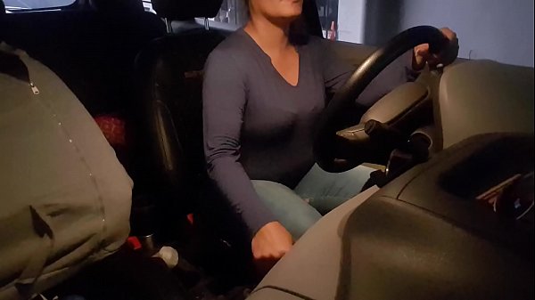 Deixei o carro da família do meu patrão com o banco todo molhado ( Paty Bumbum )